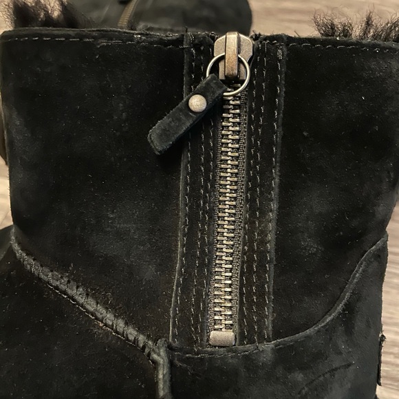 Ugg Classic Mini - Black - Size 4 - Picture 14 of 16